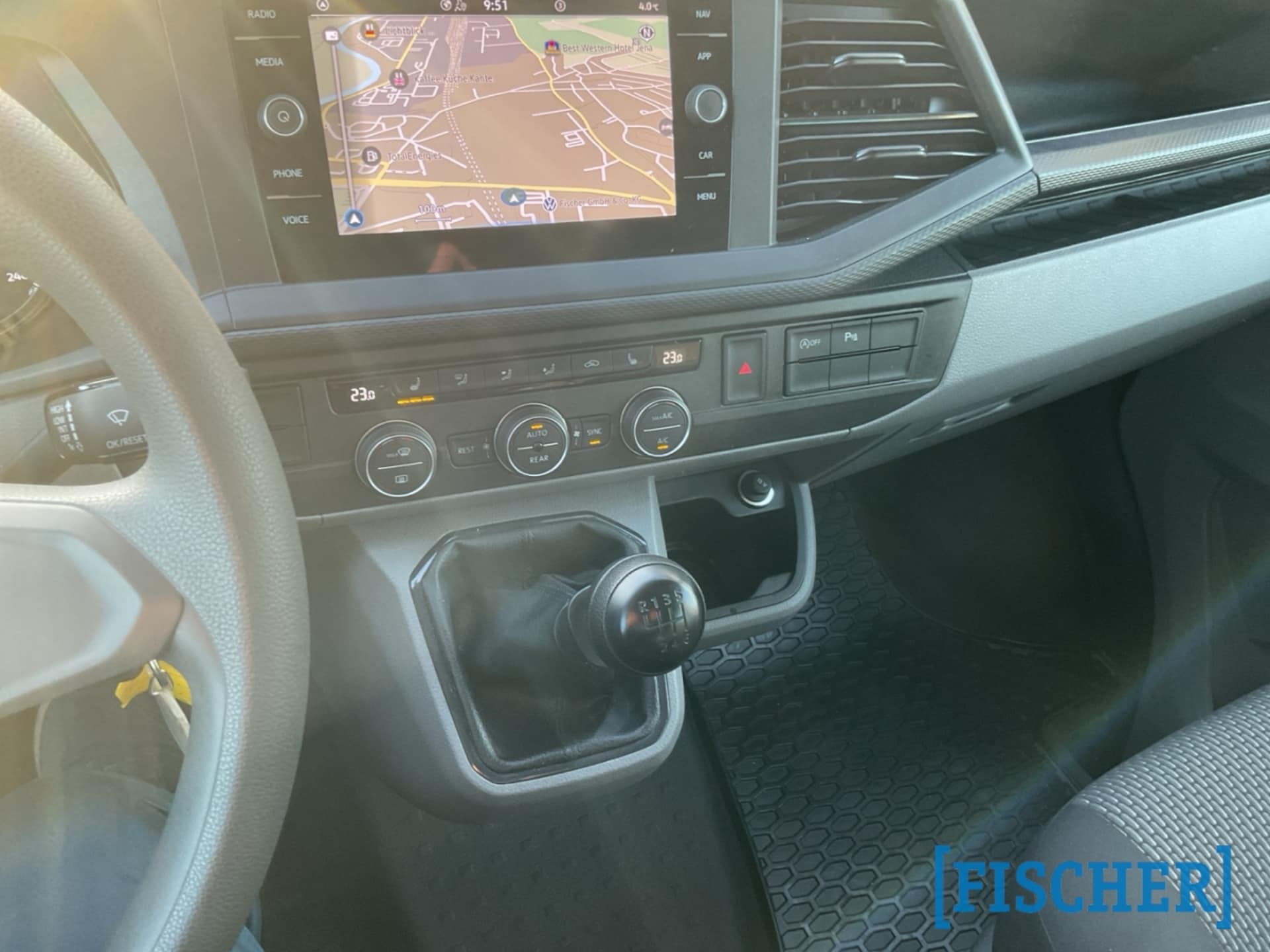 Volkswagen T6.1 Caravelle langer Radstand Trendline