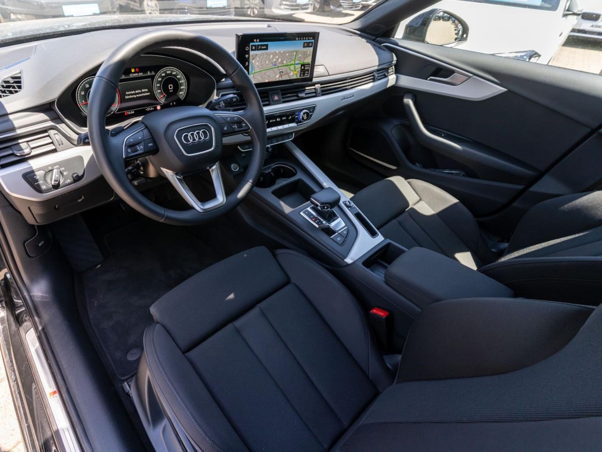 Audi A4 Avant S line