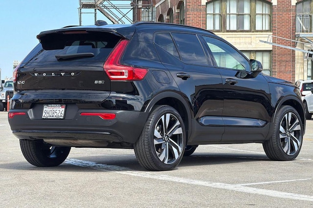 2023 Volvo XC40