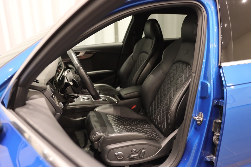 Bild som visar Audi S4 Avant S4 Avant 3.0 TFSI quattro 354 hk tiptronic - för mer information kontakta din Audi Partner