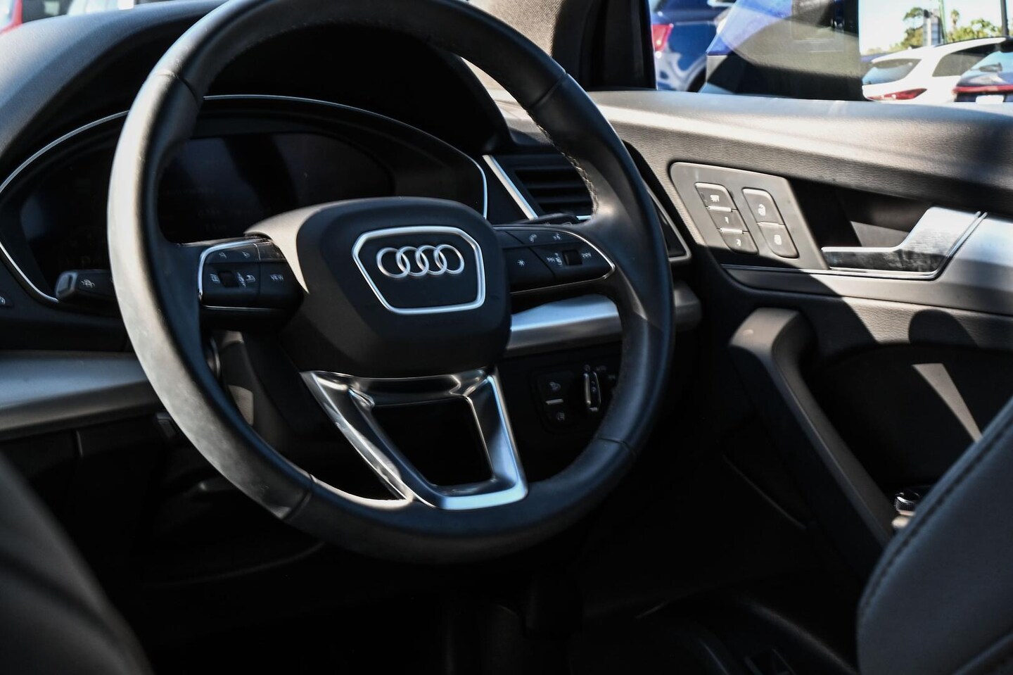 Image about Audi Q5 Sport 40 TDI quattro S tronic