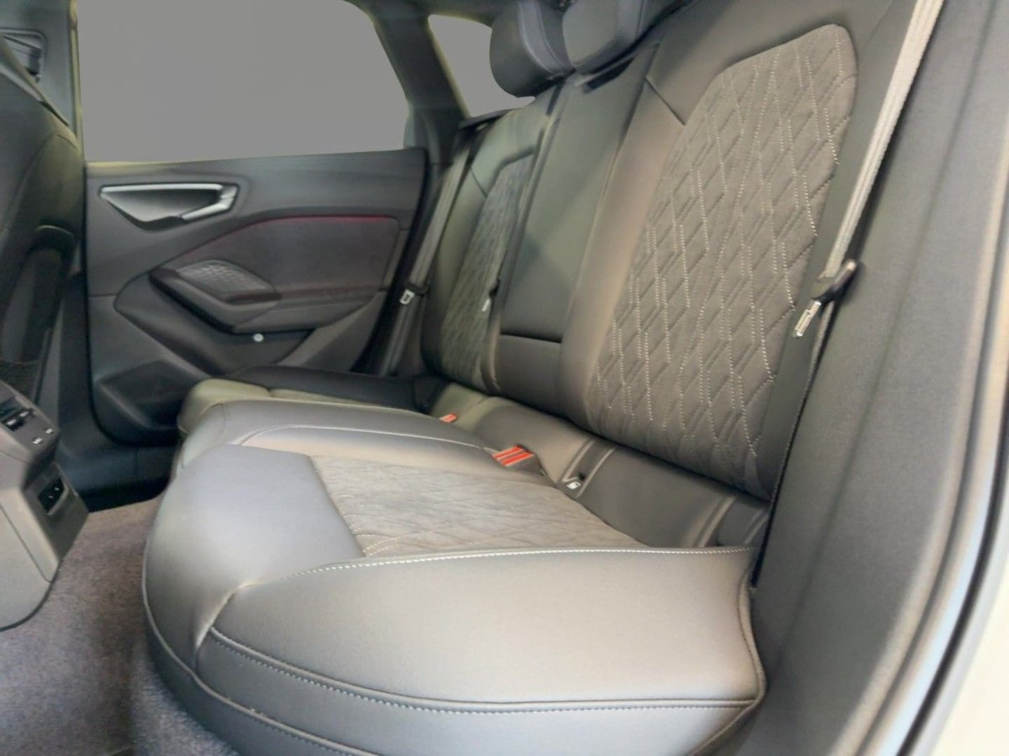 Bild über Audi A5 Avant edition one TFSI quattro 150 kW S tronic - für weitere Informationen kontaktieren Sie den Audi Partner