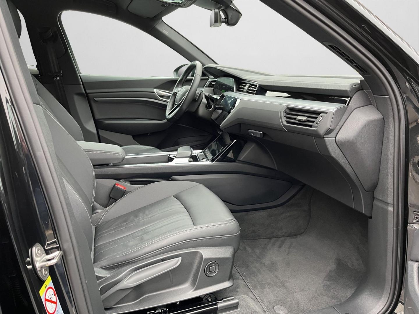 Image about Audi Q8 e-tron advanced 55 e-tron quattro