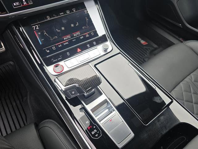 2025 Audi S8 Base - Photo 23