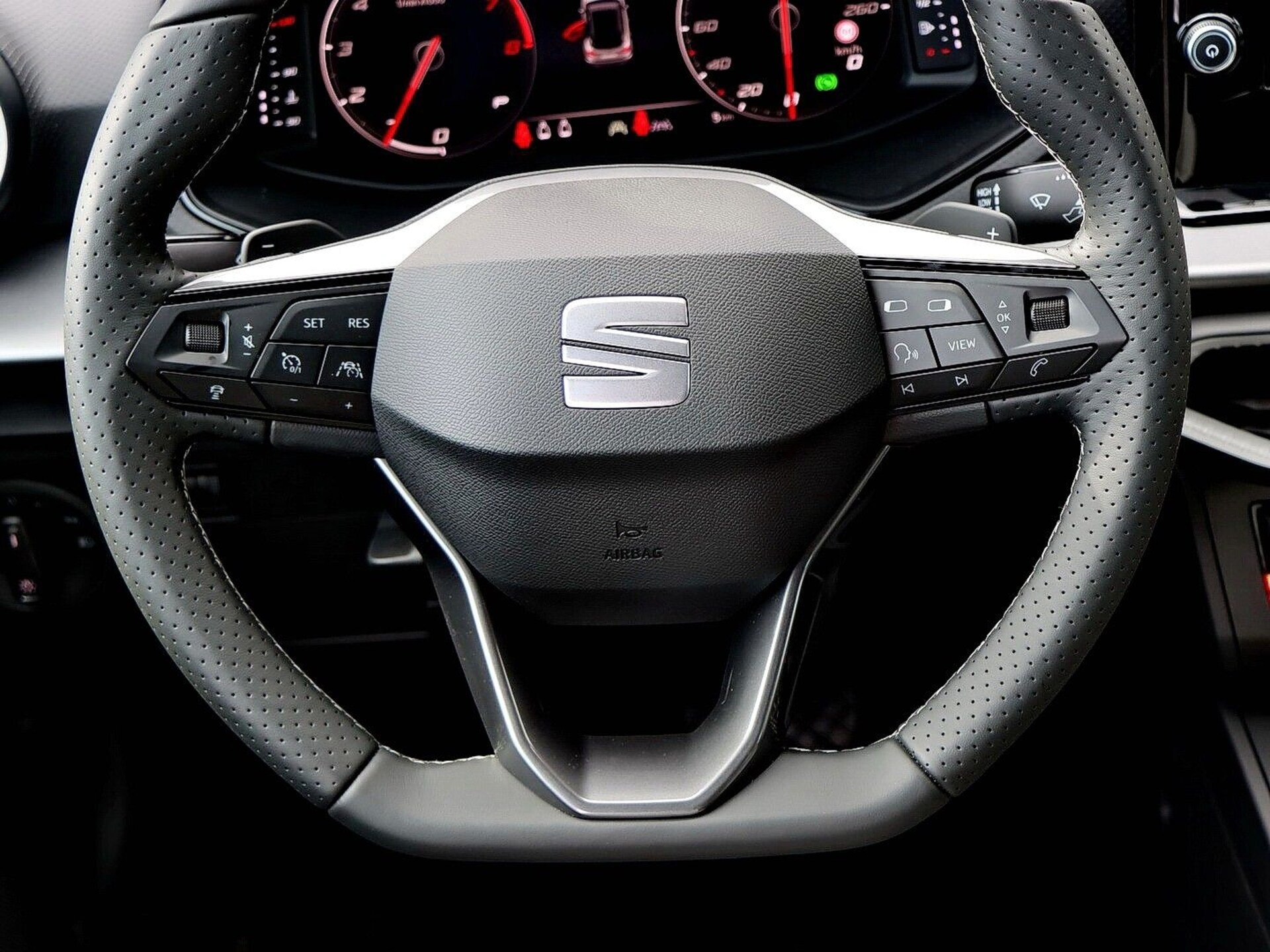 SEAT Arona FR