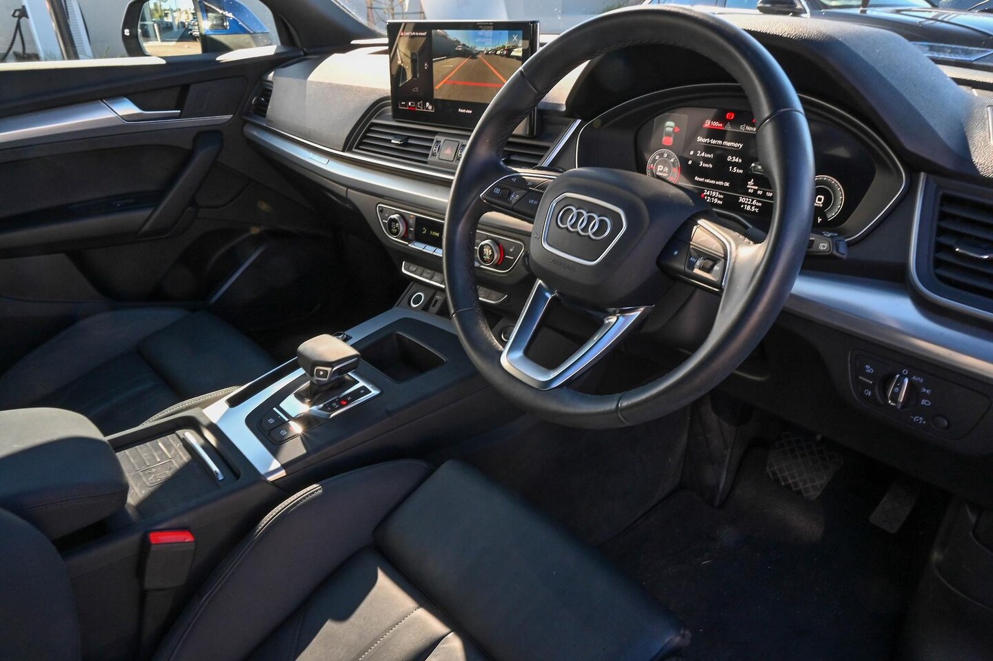 Image about Audi Q5 Sport 40 TDI quattro S tronic