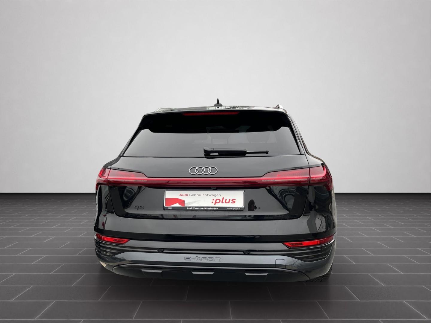 Image about Audi Q8 e-tron advanced 55 e-tron quattro