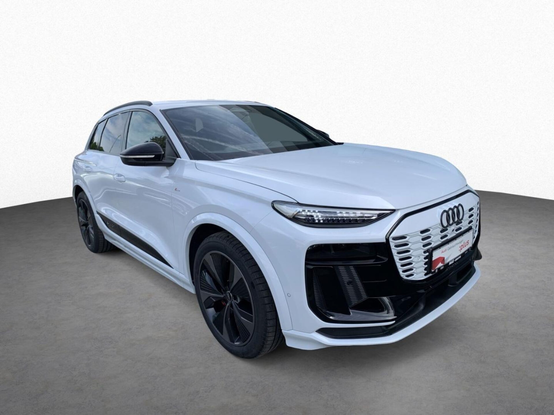 Audi Q6 SUV e-tron