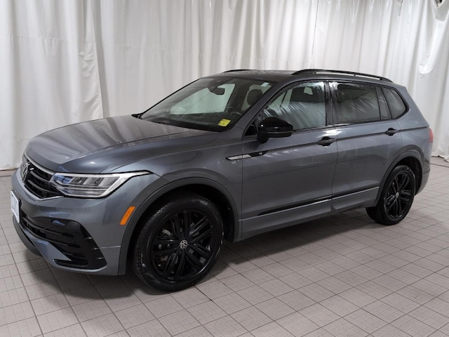 2022 Volkswagen Tiguan SE R-LINE BLACK