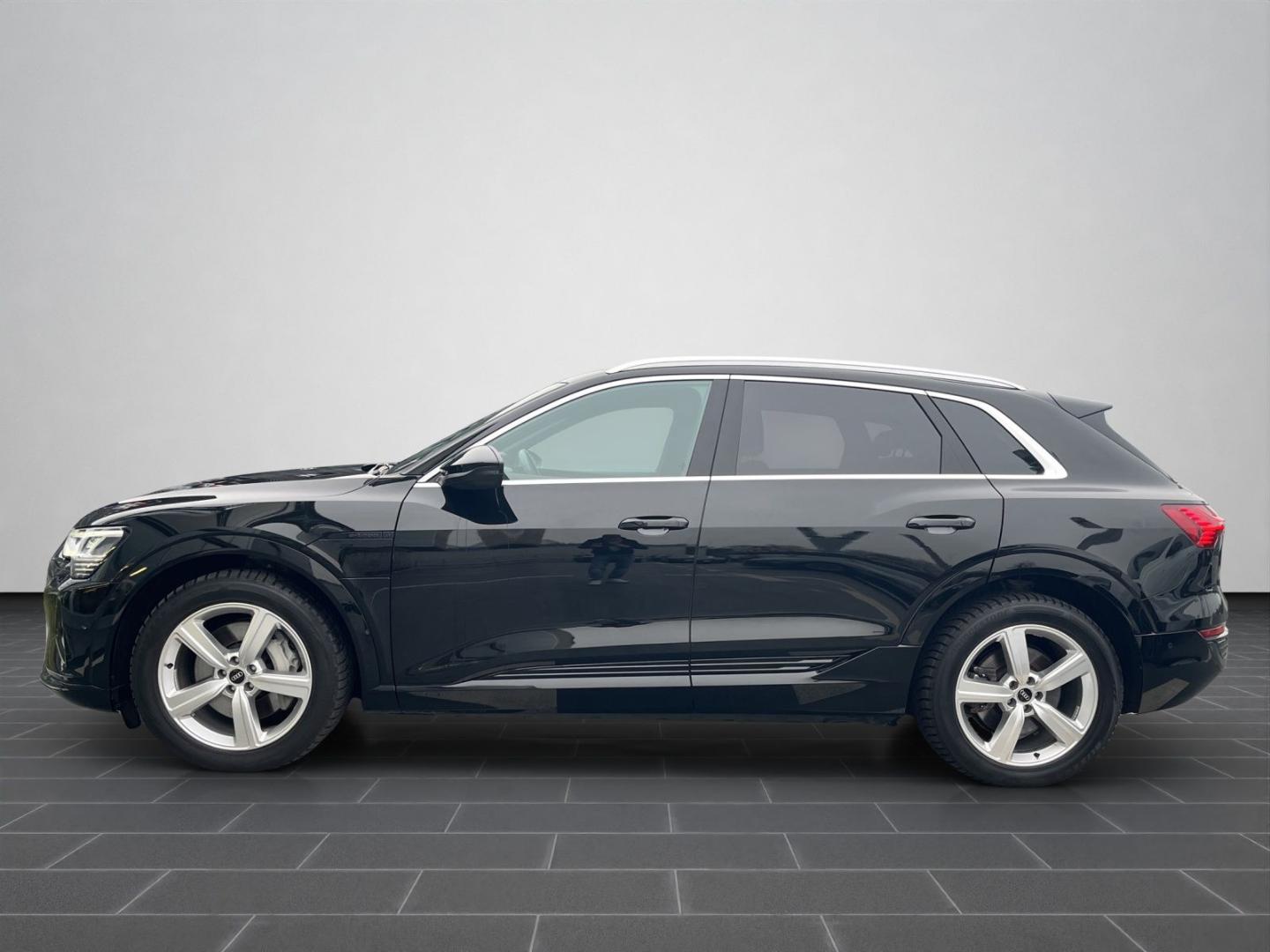 Image about Audi Q8 e-tron advanced 55 e-tron quattro