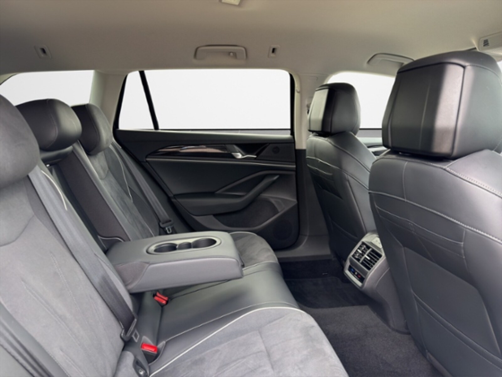 Volkswagen Passat – Bild 16
