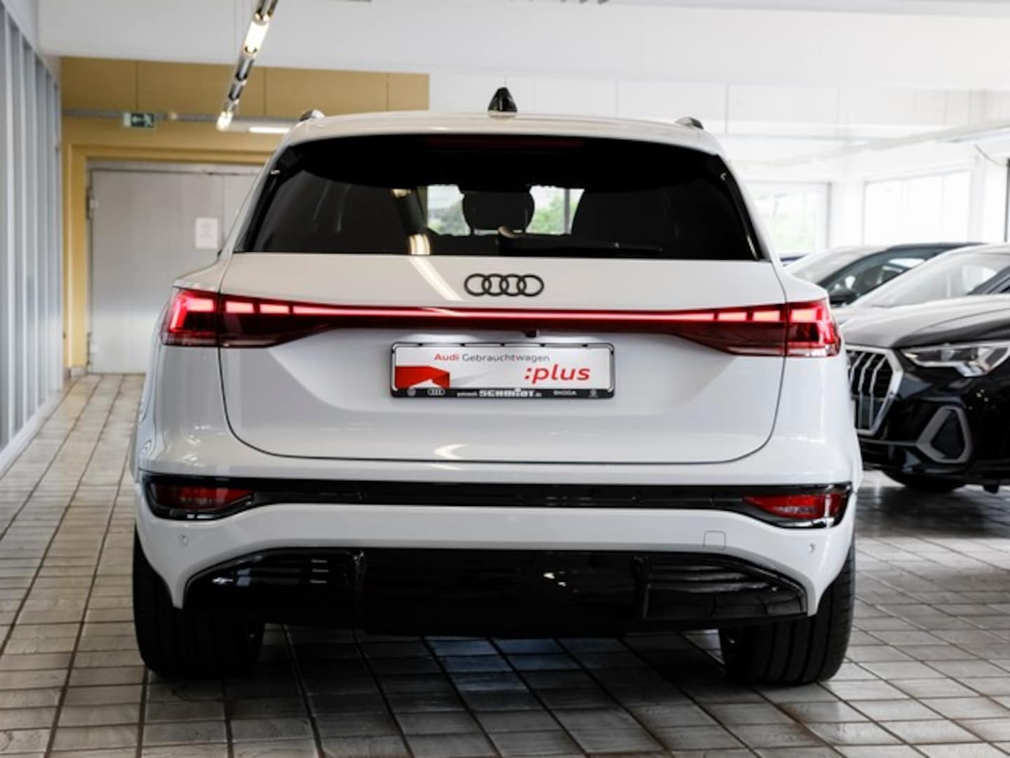 Bild über Audi Q6 SUV e-tron e-tron performance - für weitere Informationen kontaktieren Sie den Audi Partner