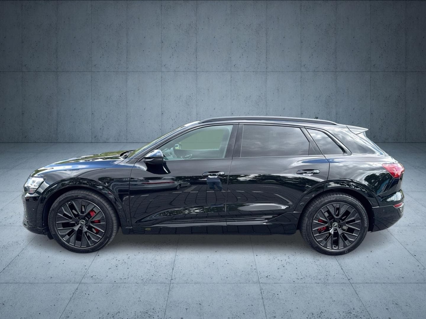 Bild über Audi Q8 e-tron S line 50 e-tron quattro 250 kW - für weitere Informationen kontaktieren Sie den Audi Partner