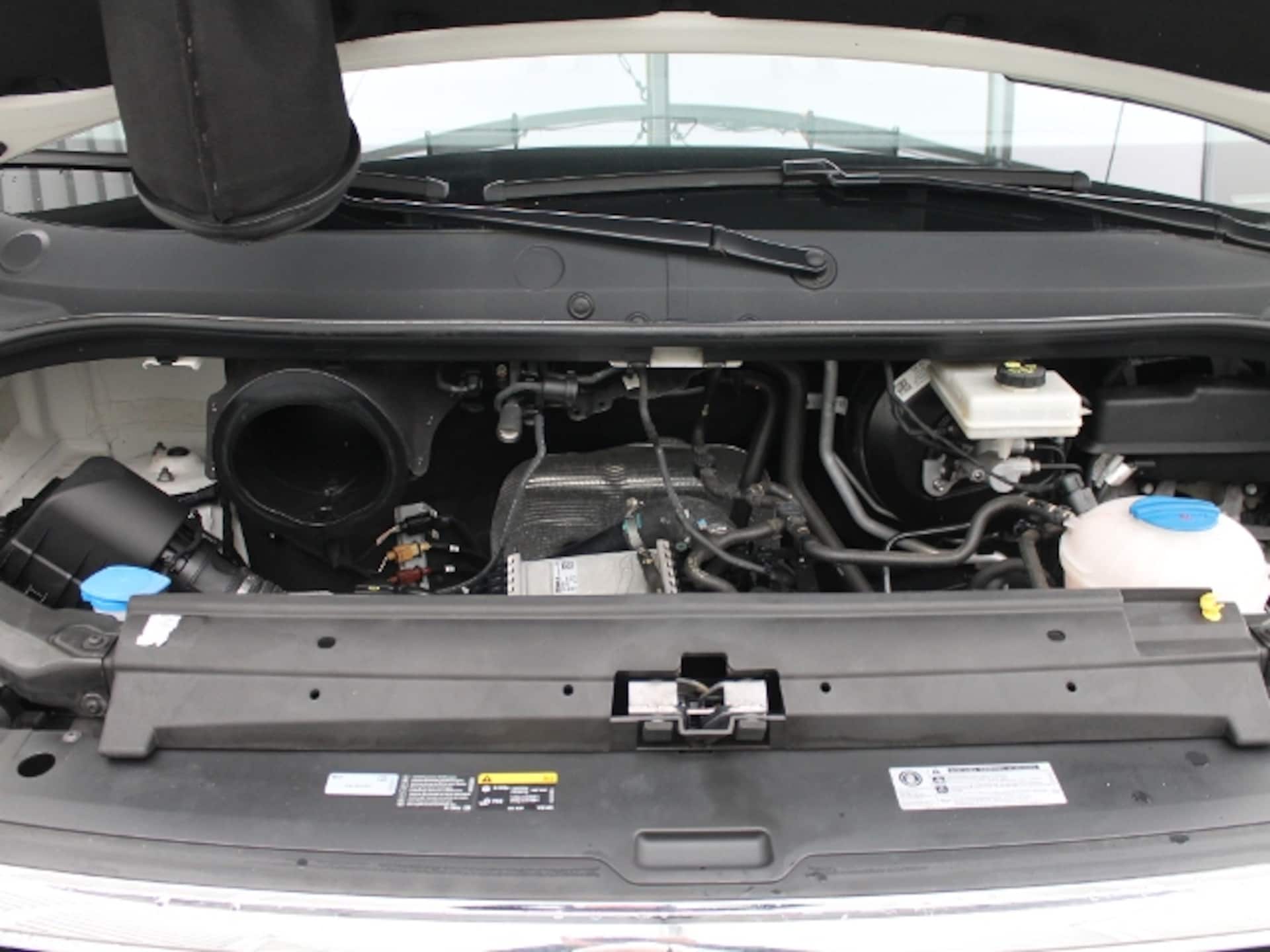 Volkswagen Crafter Kasten langer Radstand