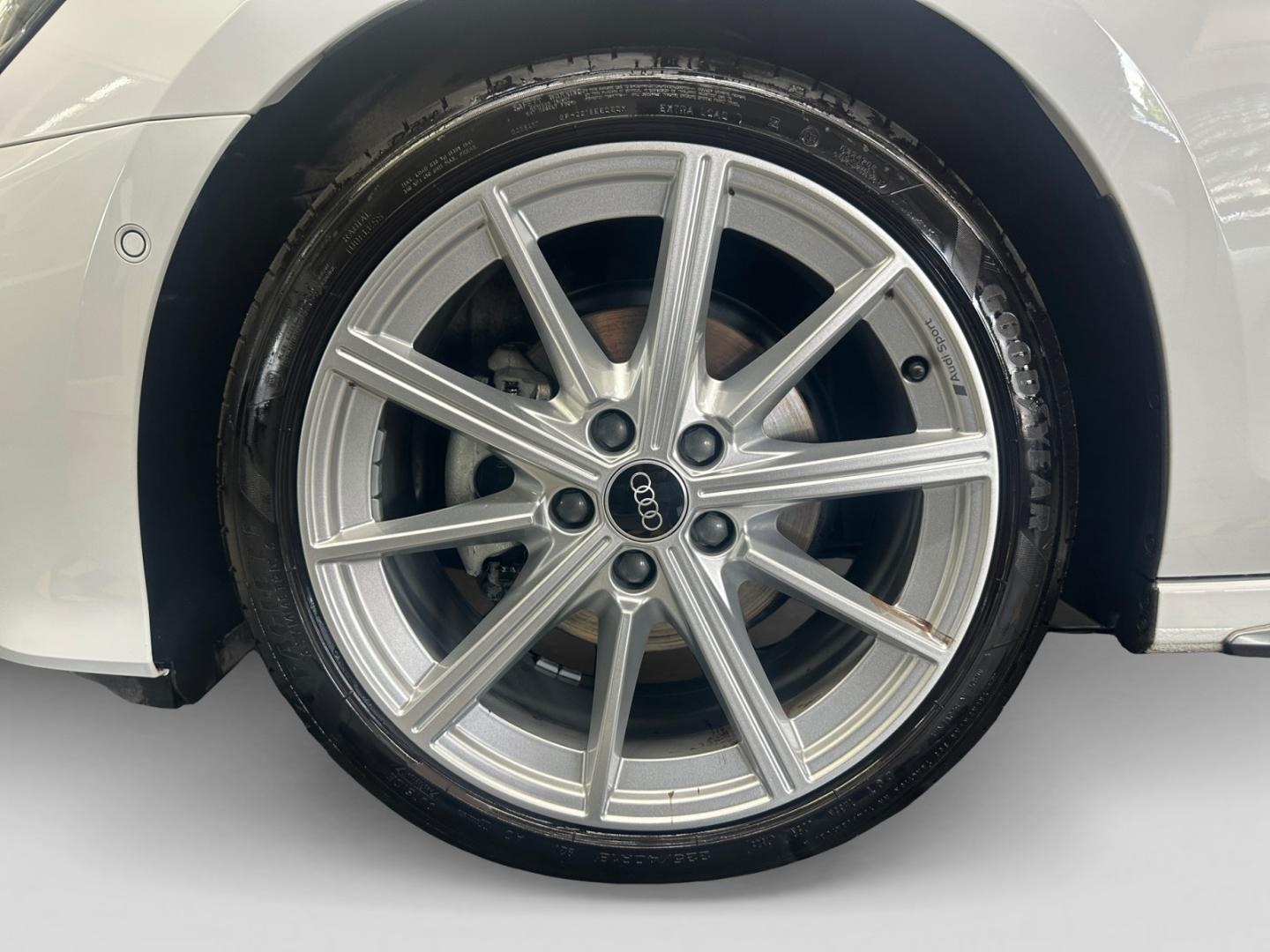 Bild über Audi A3 Sportback S line 35 TFSI S tronic - für weitere Informationen kontaktieren Sie den Audi Partner