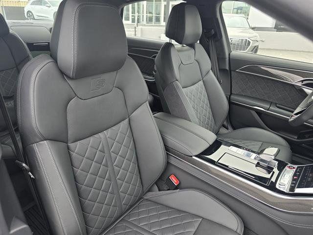 2025 Audi S8 Base - Photo 27