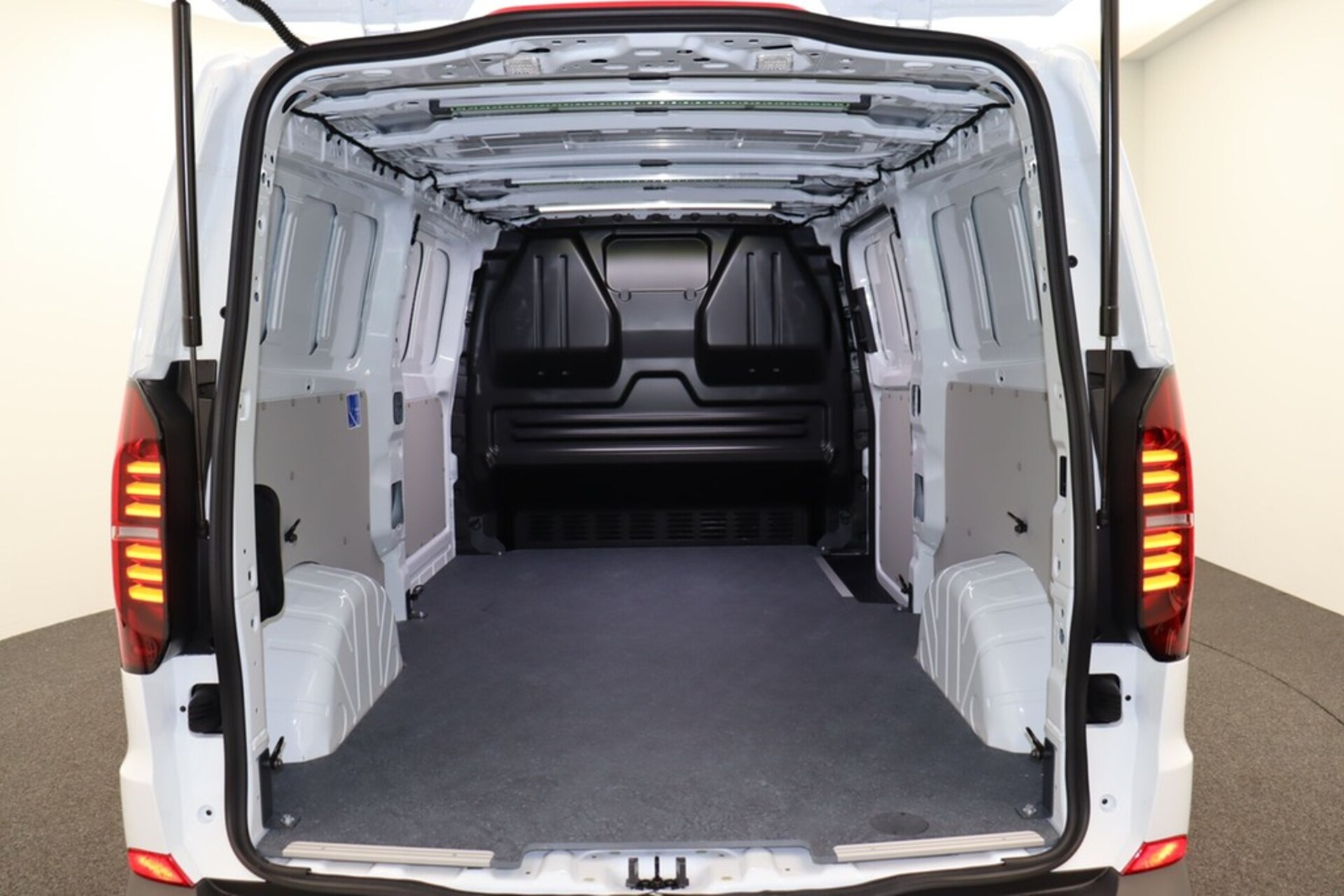 Volkswagen Transporter Kasten langer Radstand