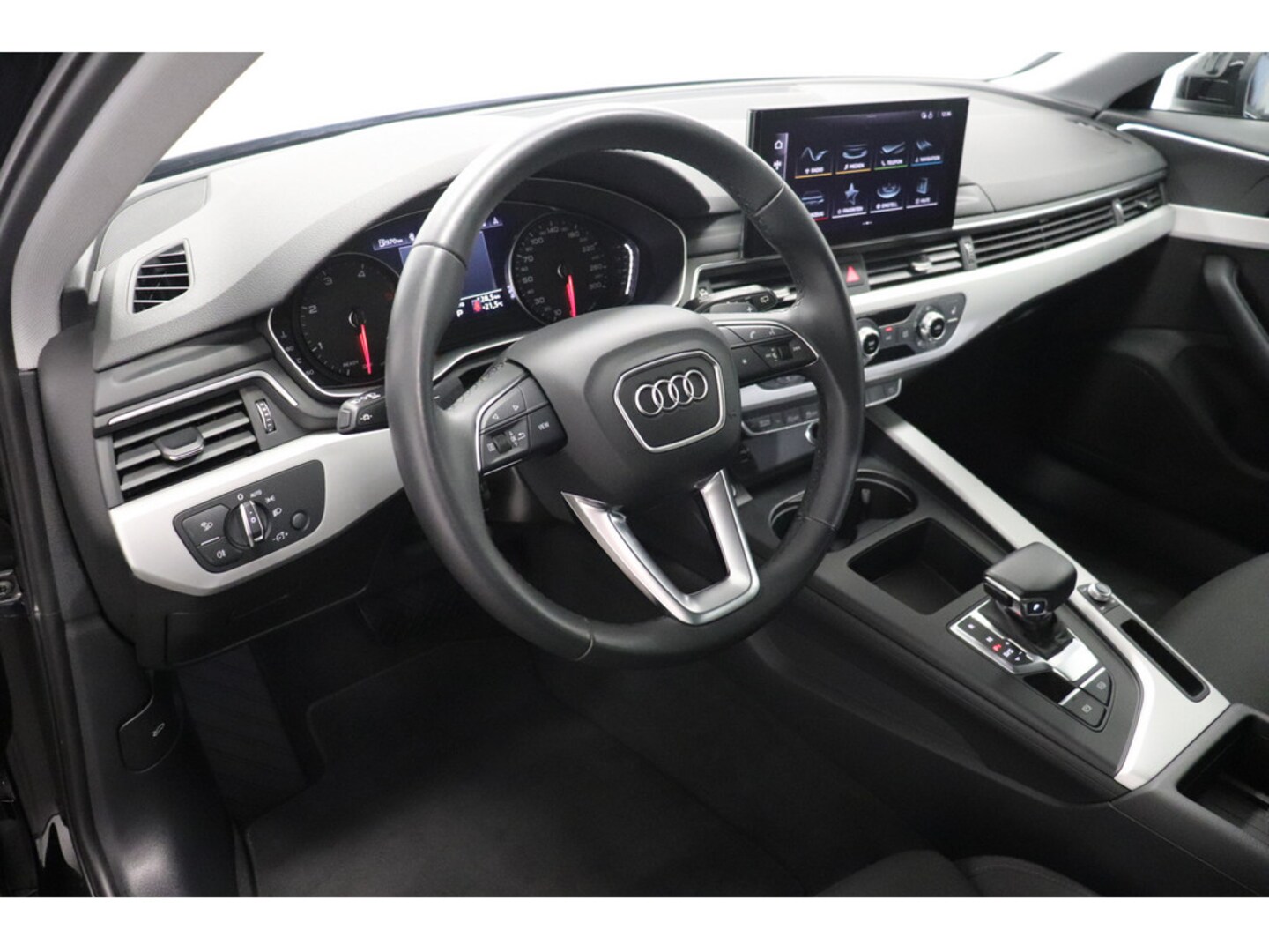 Bild über Audi A4 Avant advanced 40 TDI S tronic - für weitere Informationen kontaktieren Sie den Audi Partner