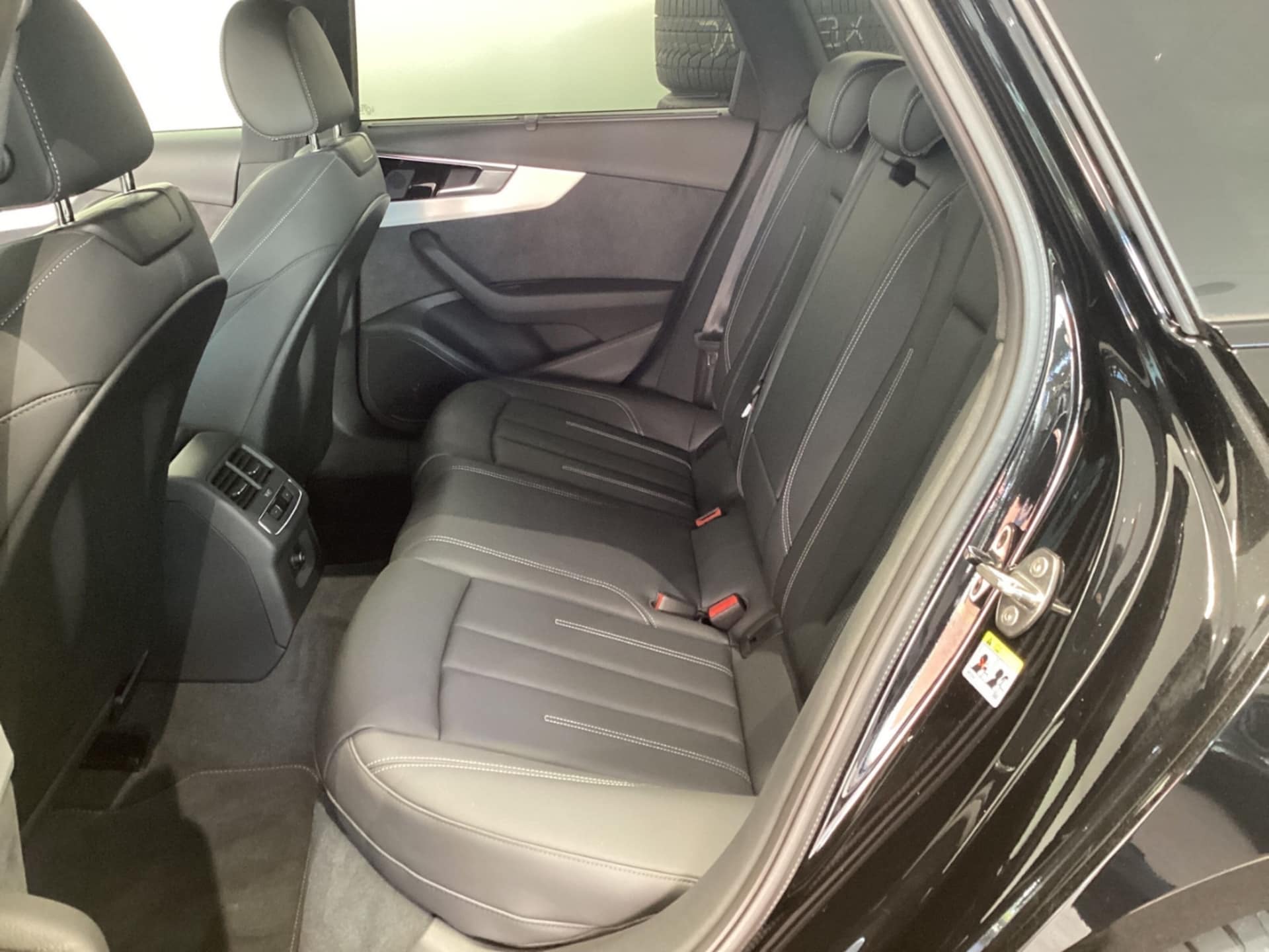 Audi A4 Avant S line