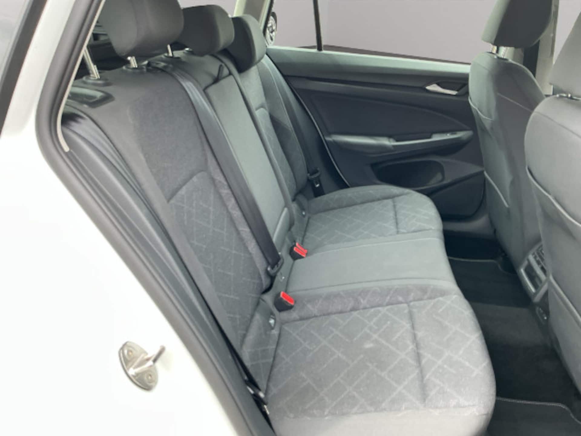 Volkswagen Golf Variant Life