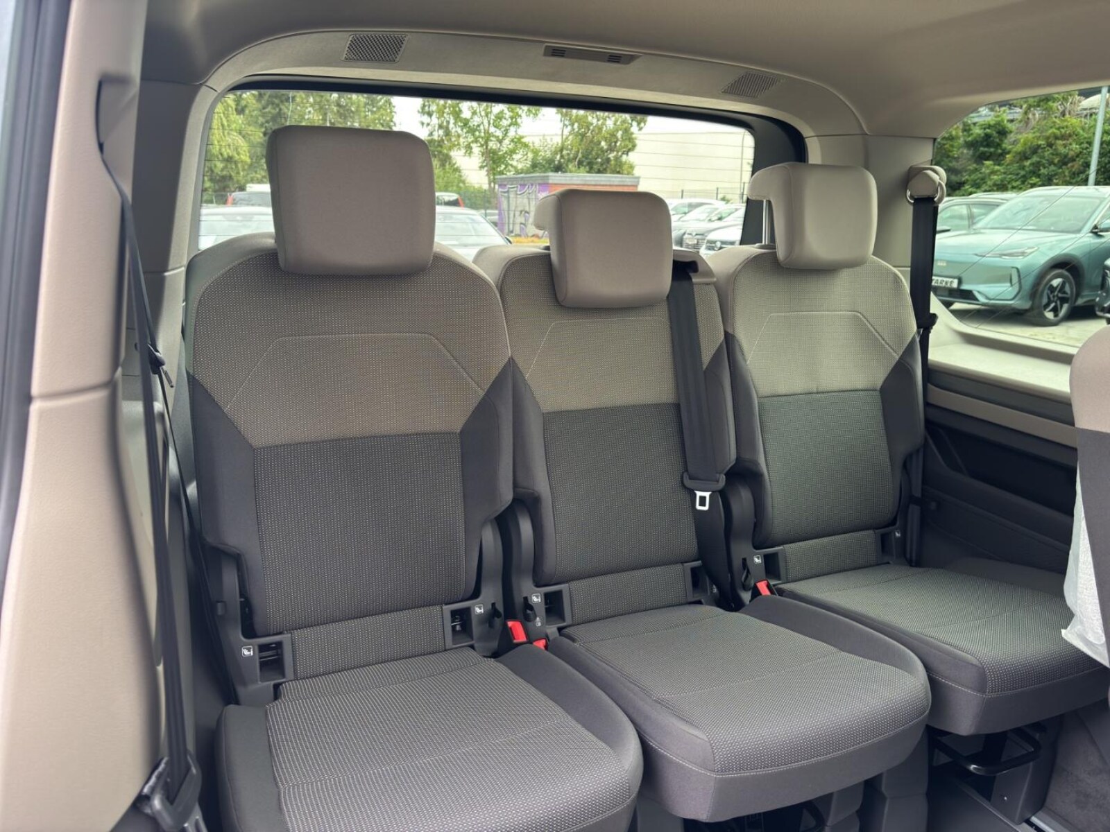 Volkswagen Multivan – Bild 16