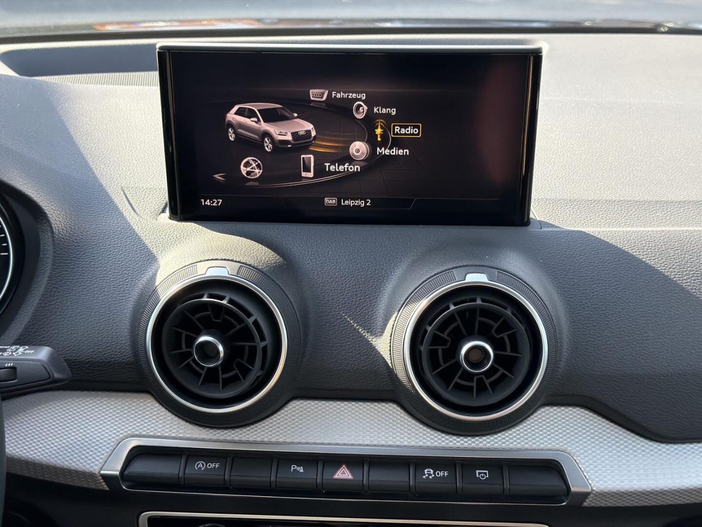 Bild über Audi Q2 advanced 35 TFSI S tronic - für weitere Informationen kontaktieren Sie den Audi Partner