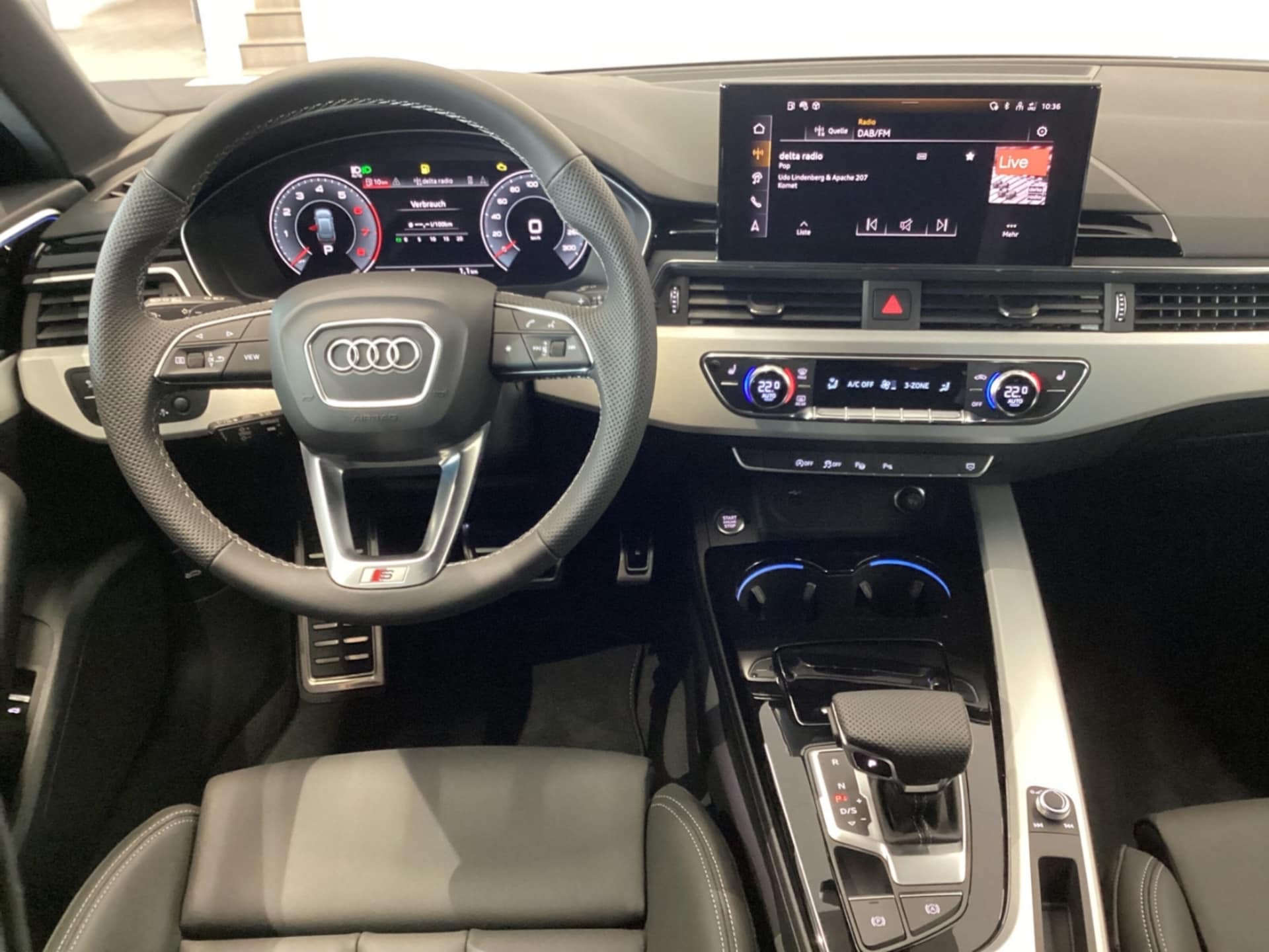 Audi A4 Avant S line