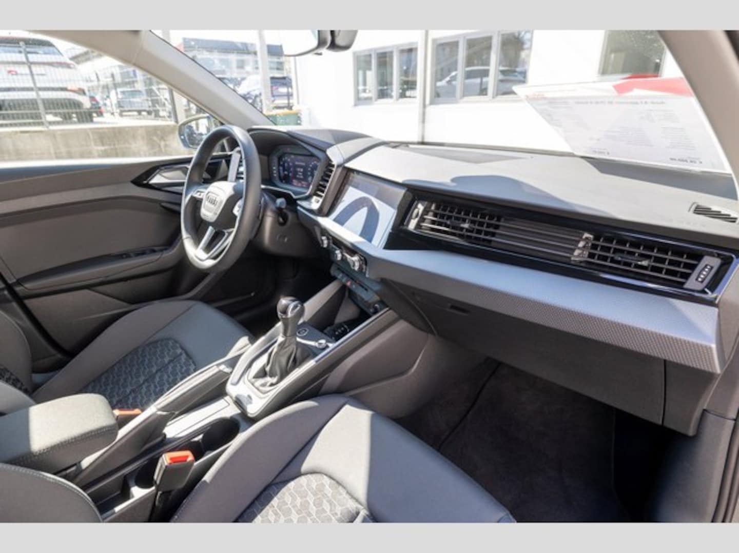 Bild über Audi A1 allstreet 30 TFSI S tronic - für weitere Informationen kontaktieren Sie den Audi Partner