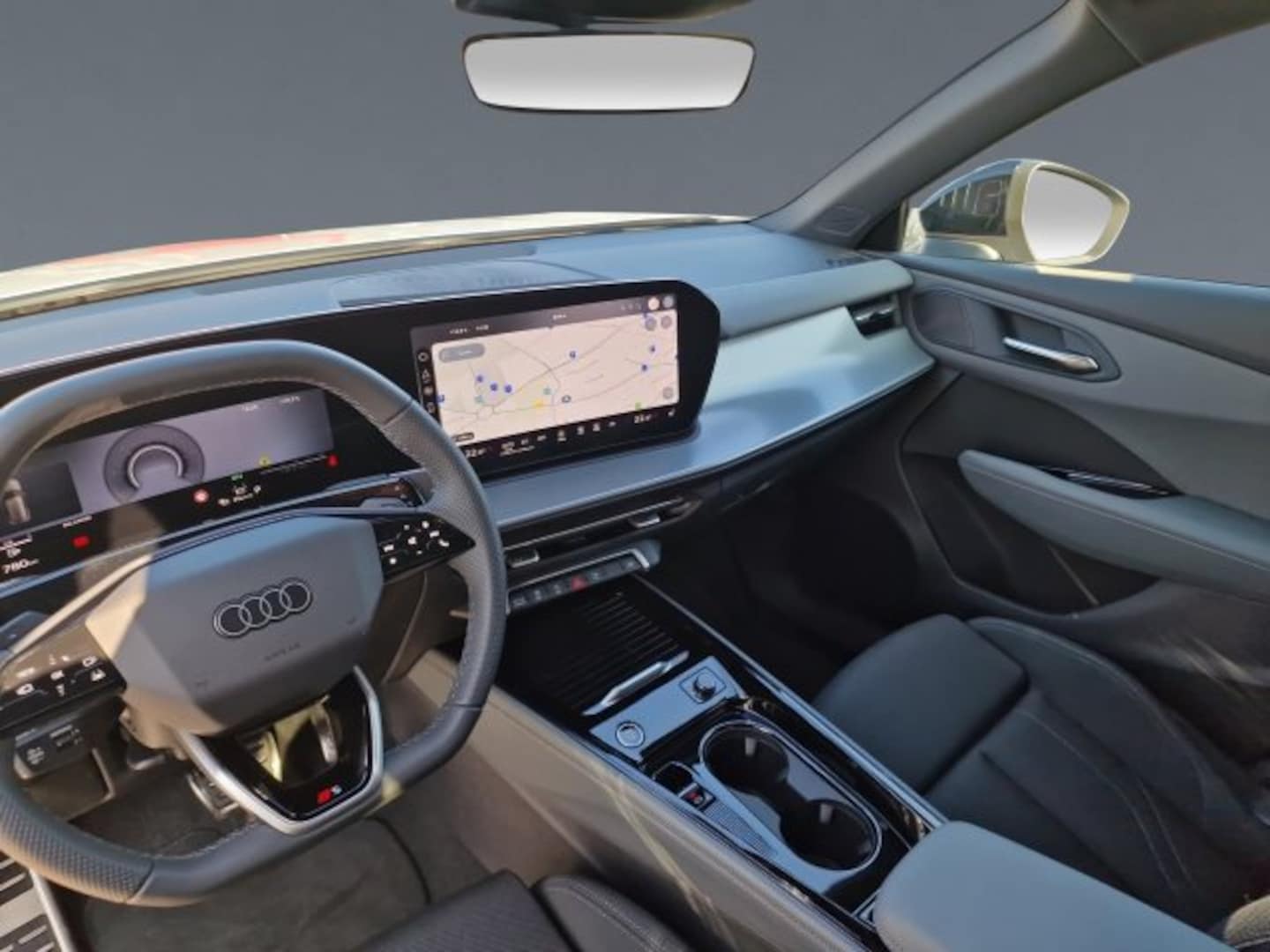 Bild über Audi Q3 SUV TDI 110 kW S tronic - für weitere Informationen kontaktieren Sie den Audi Partner