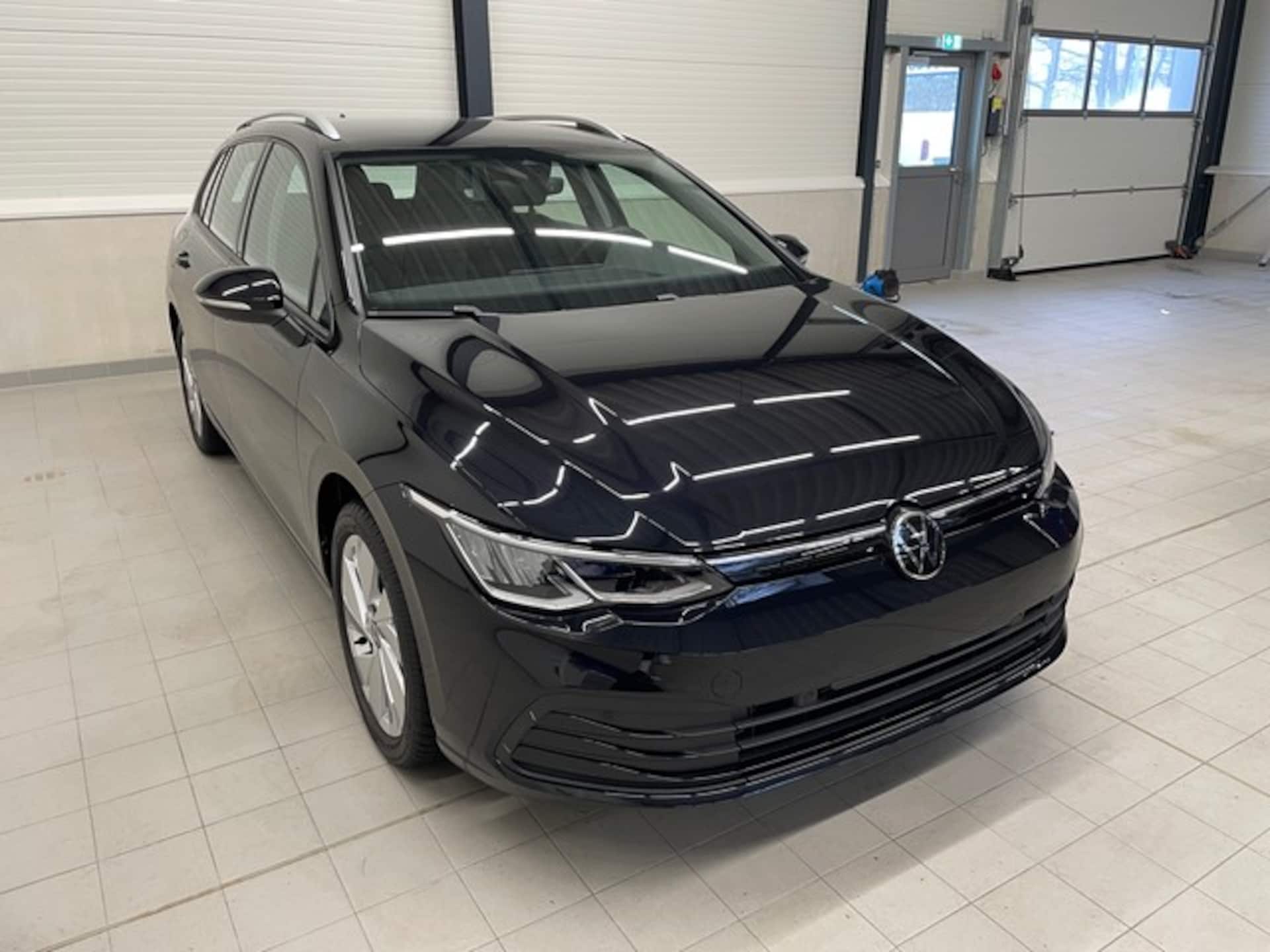 Volkswagen Golf Variant Life