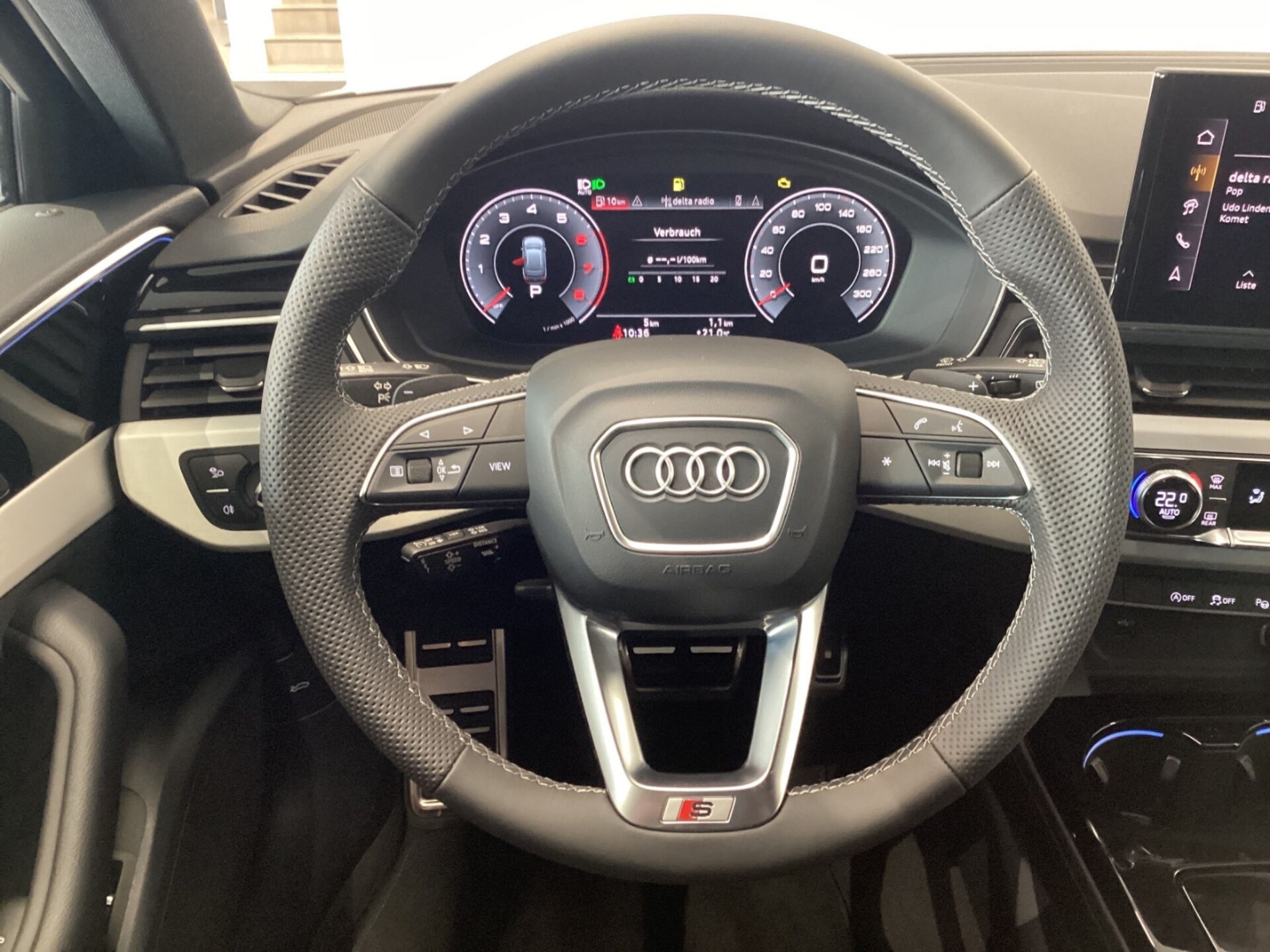 Audi A4 Avant S line