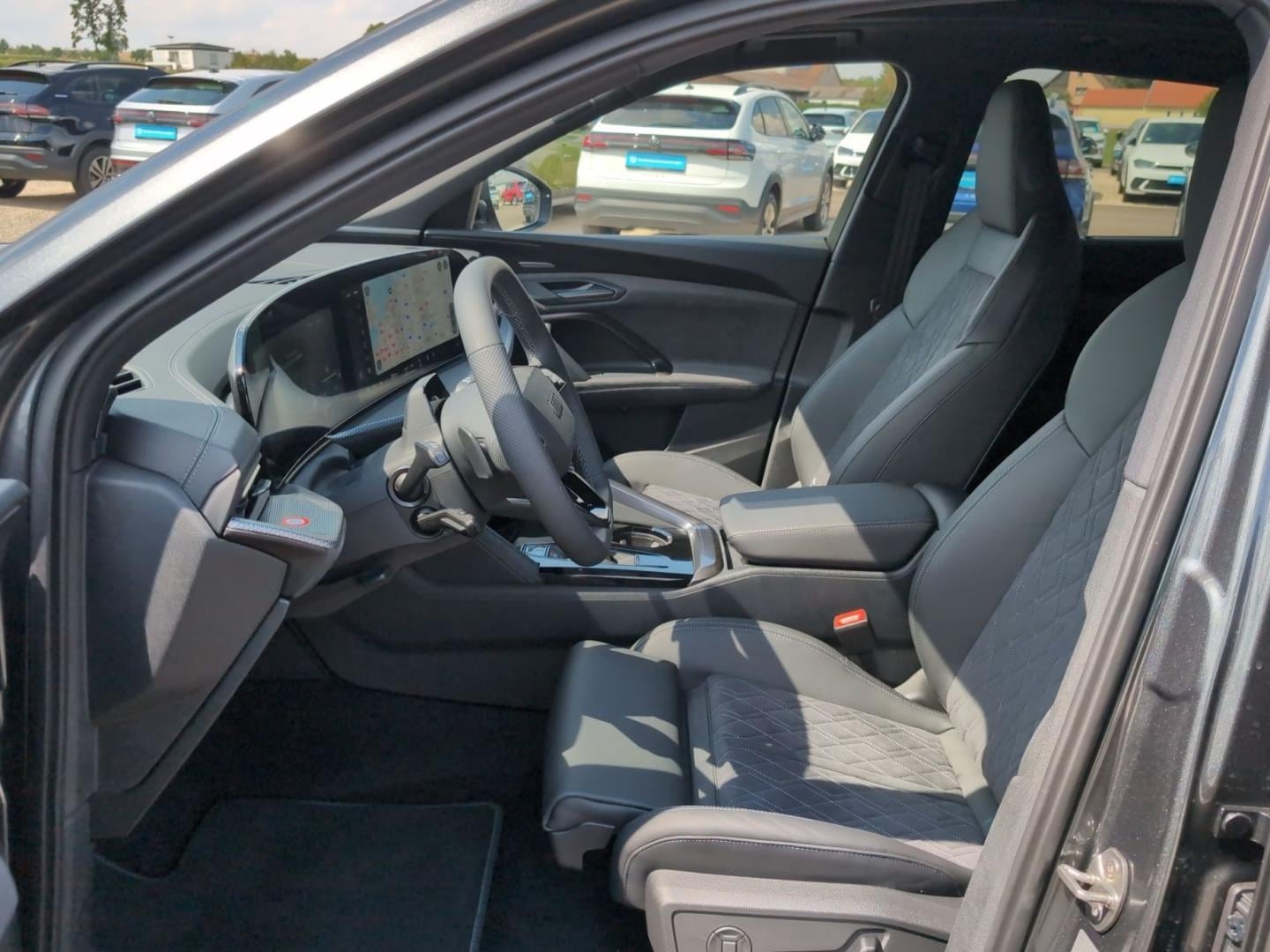 Bild über Audi Q5 SUV TDI quattro 220 kW S tronic - für weitere Informationen kontaktieren Sie den Audi Partner