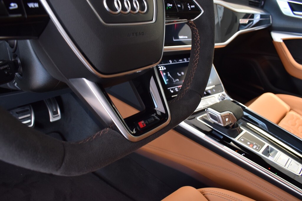 Bild som visar&nbsp;Audi RS 6 Avant&nbsp;RS 6 Avant performance 630 hk tiptronic - för mer information kontakta din Audi Partner