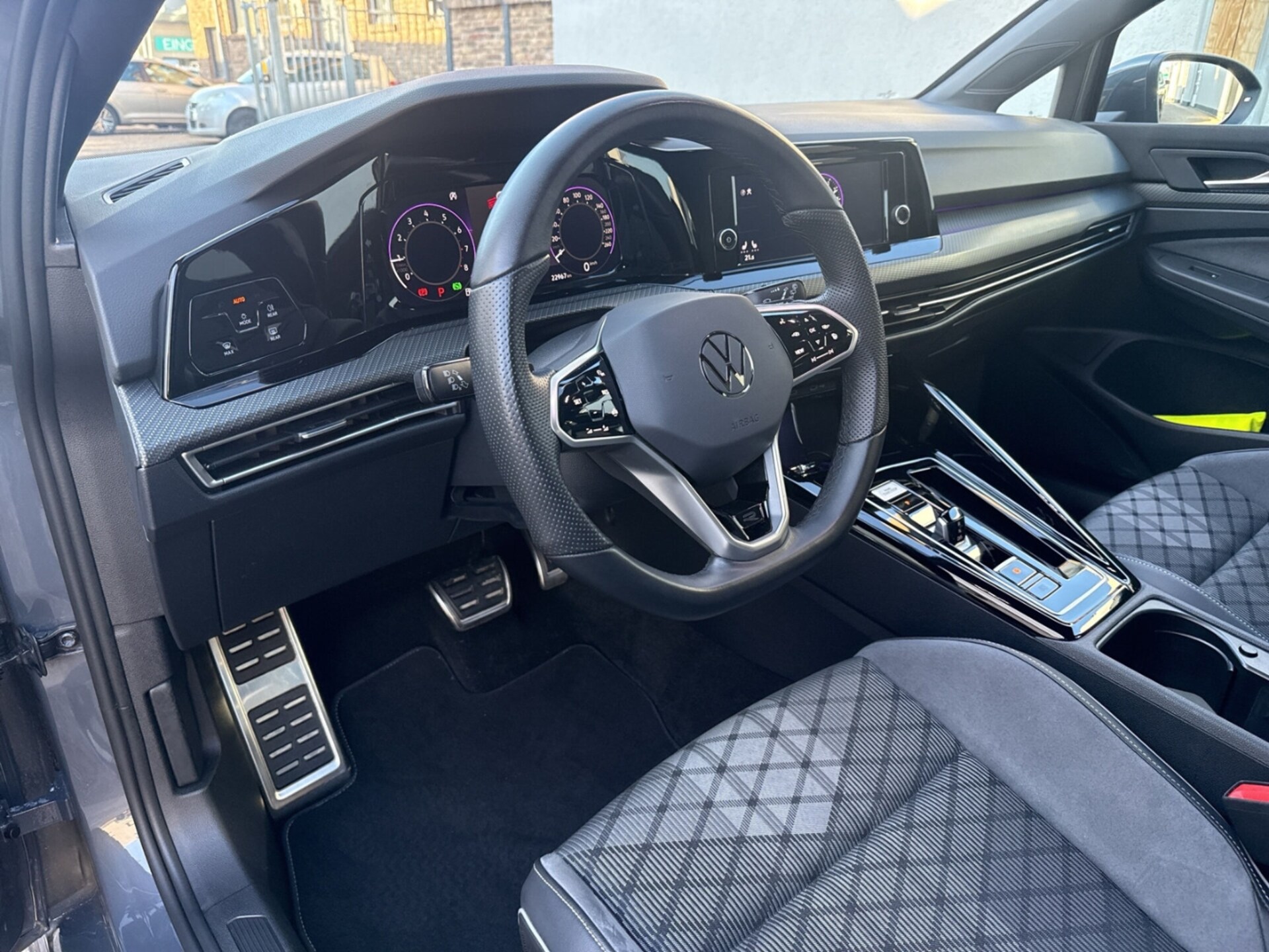 Volkswagen Golf R-Line