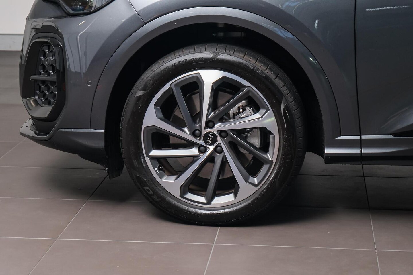 Image about Audi Q5 SUV TDI quattro 150 kW sport
