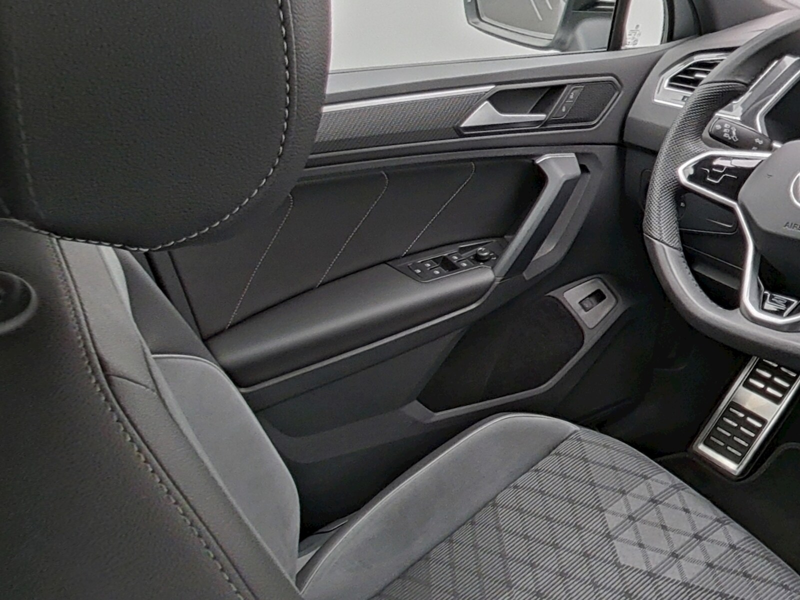 Volkswagen Tiguan – Bild 12