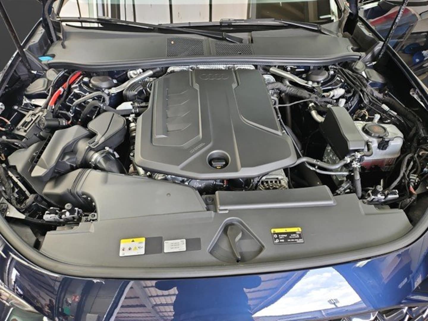 Bild über Audi A5 Limousine TFSI quattro S tronic - für weitere Informationen kontaktieren Sie den Audi Partner