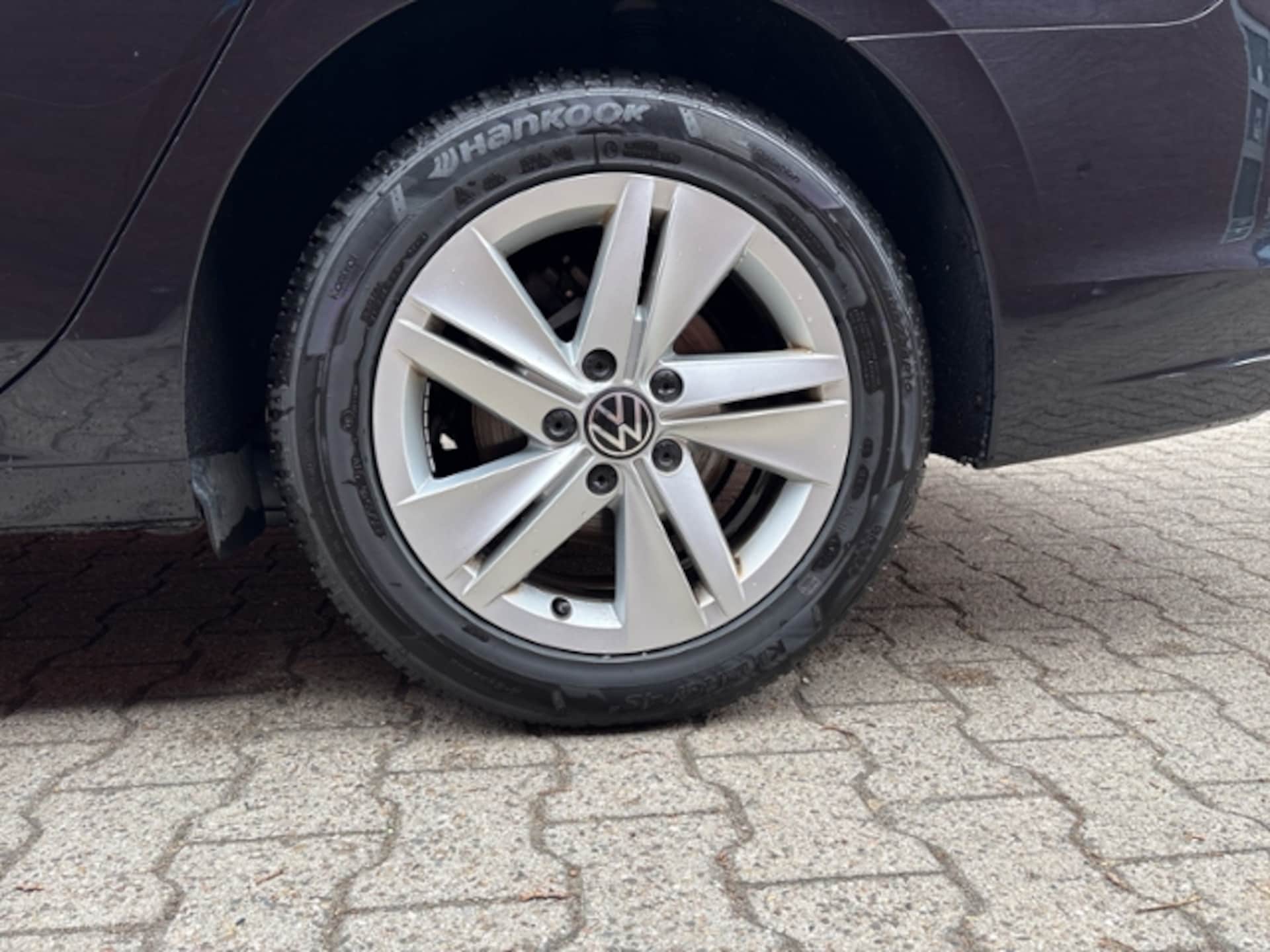 Volkswagen Golf Variant Life