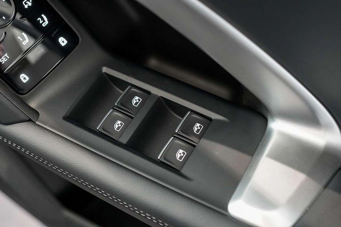 Image about Audi Q5 SUV TFSI quattro 200 kW sport