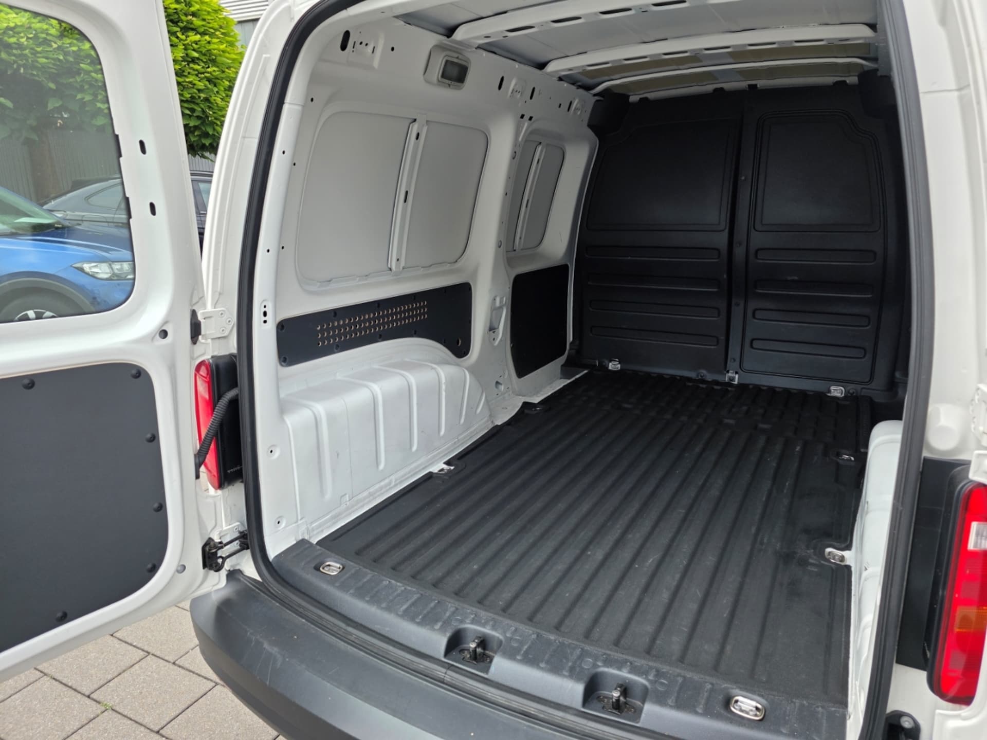 Volkswagen Caddy Maxi Kasten Basis-Modell