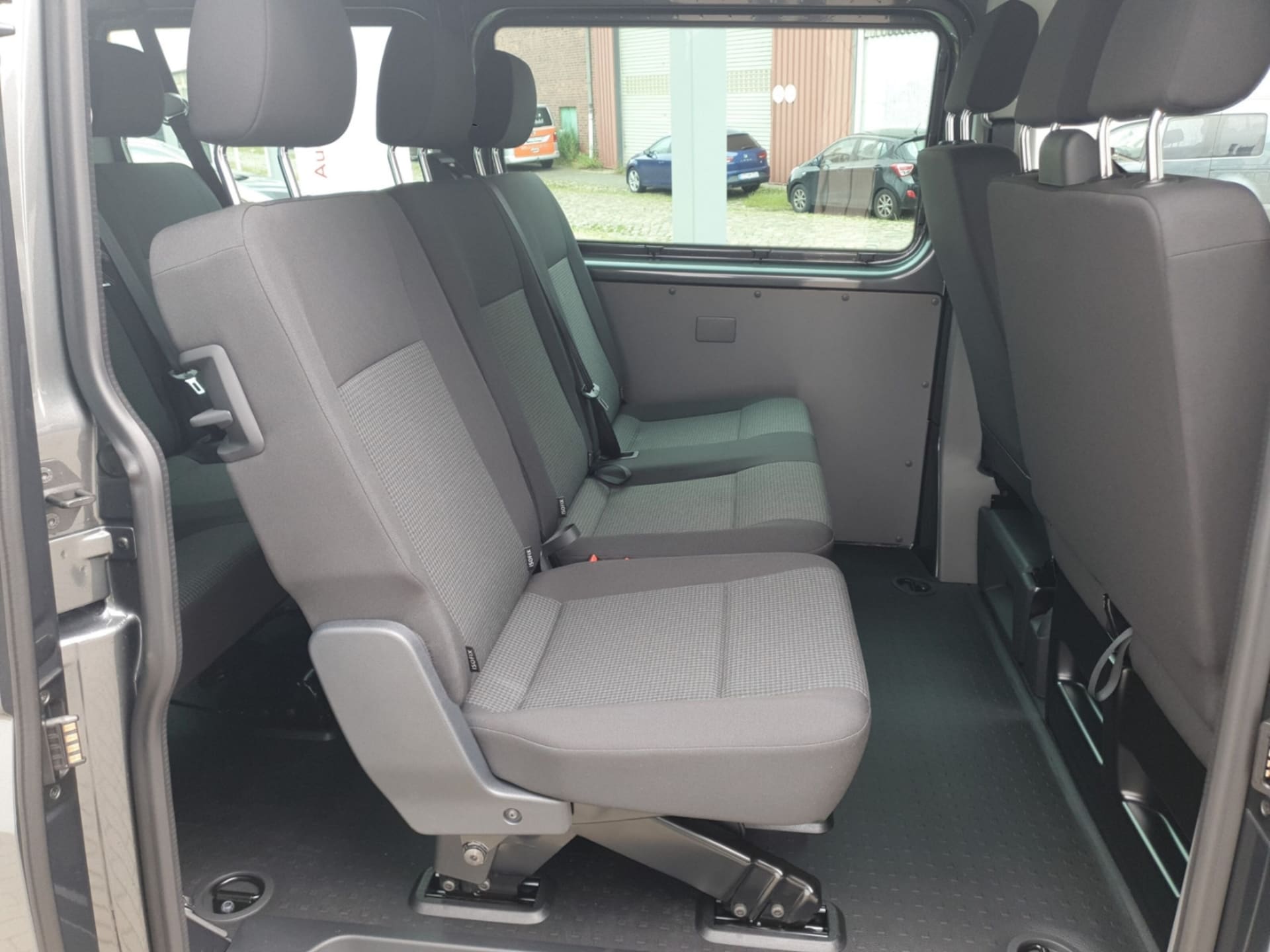 Volkswagen T6.1 Transporter Kombi kurzer Radstand