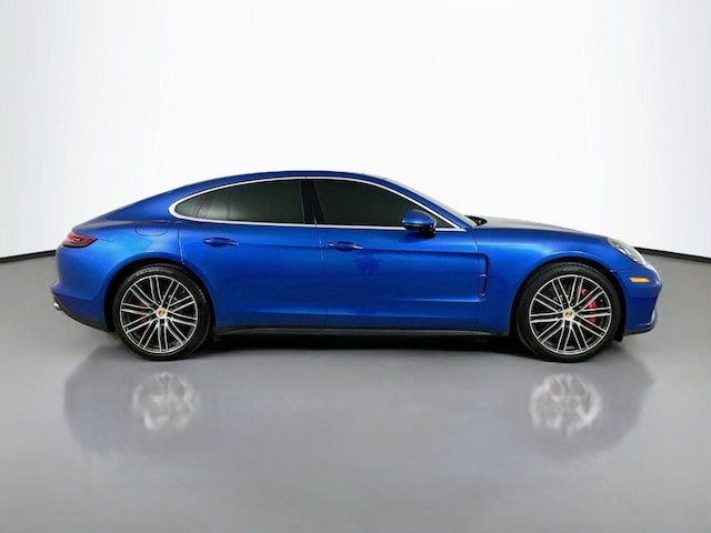 2017 Porsche Panamera