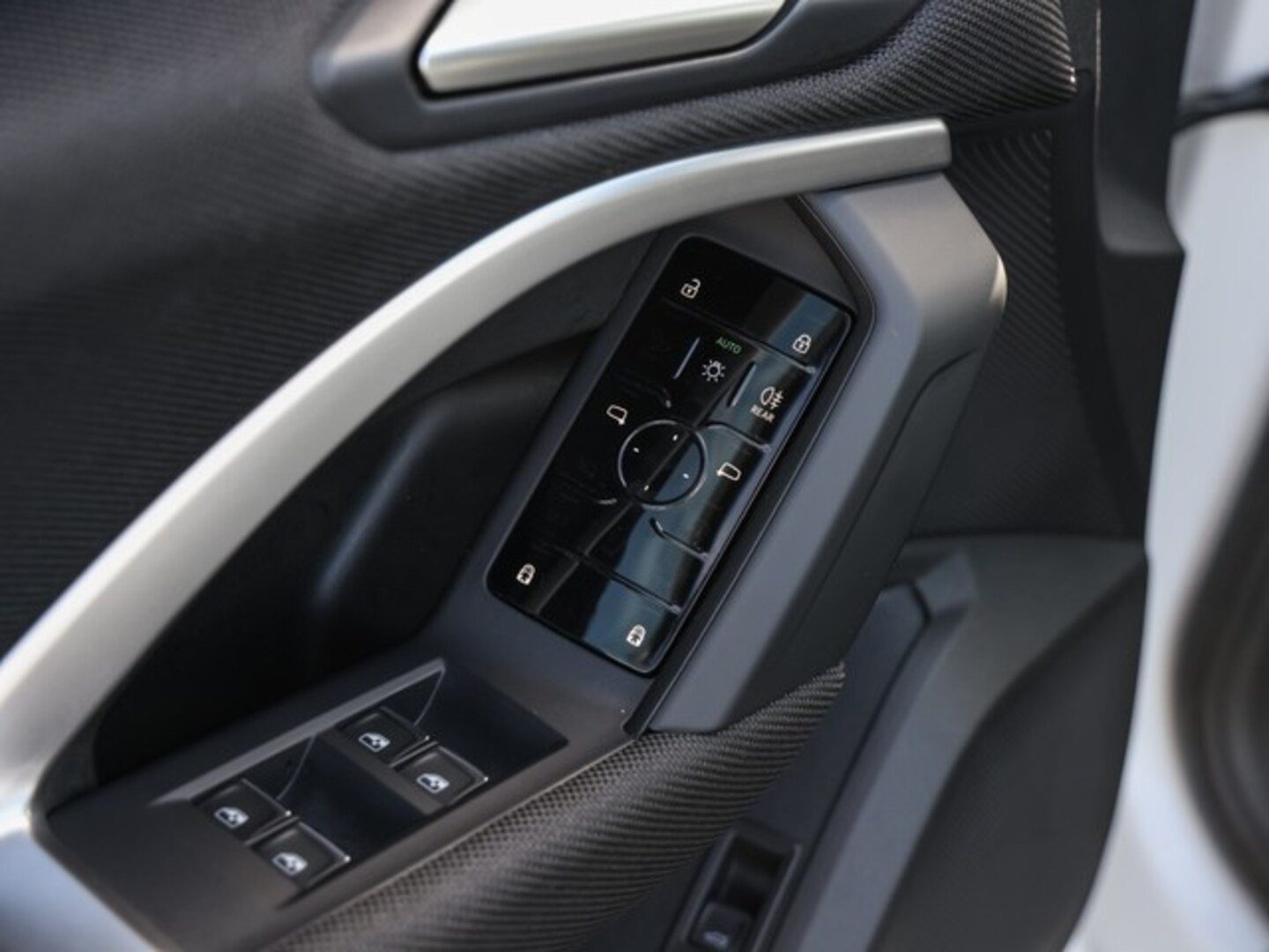 Bild über Audi Q5 SUV TDI quattro 150 kW S tronic - für weitere Informationen kontaktieren Sie den Audi Partner