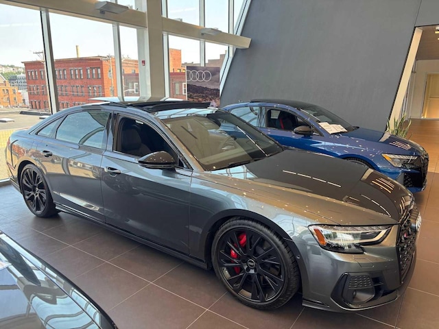 2025 Audi S8 L