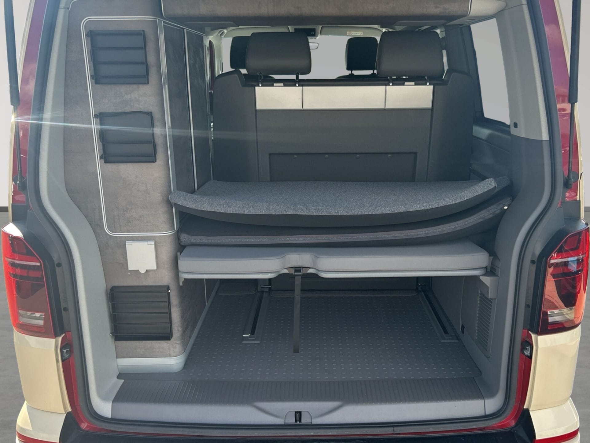Volkswagen T6.1 California Ocean