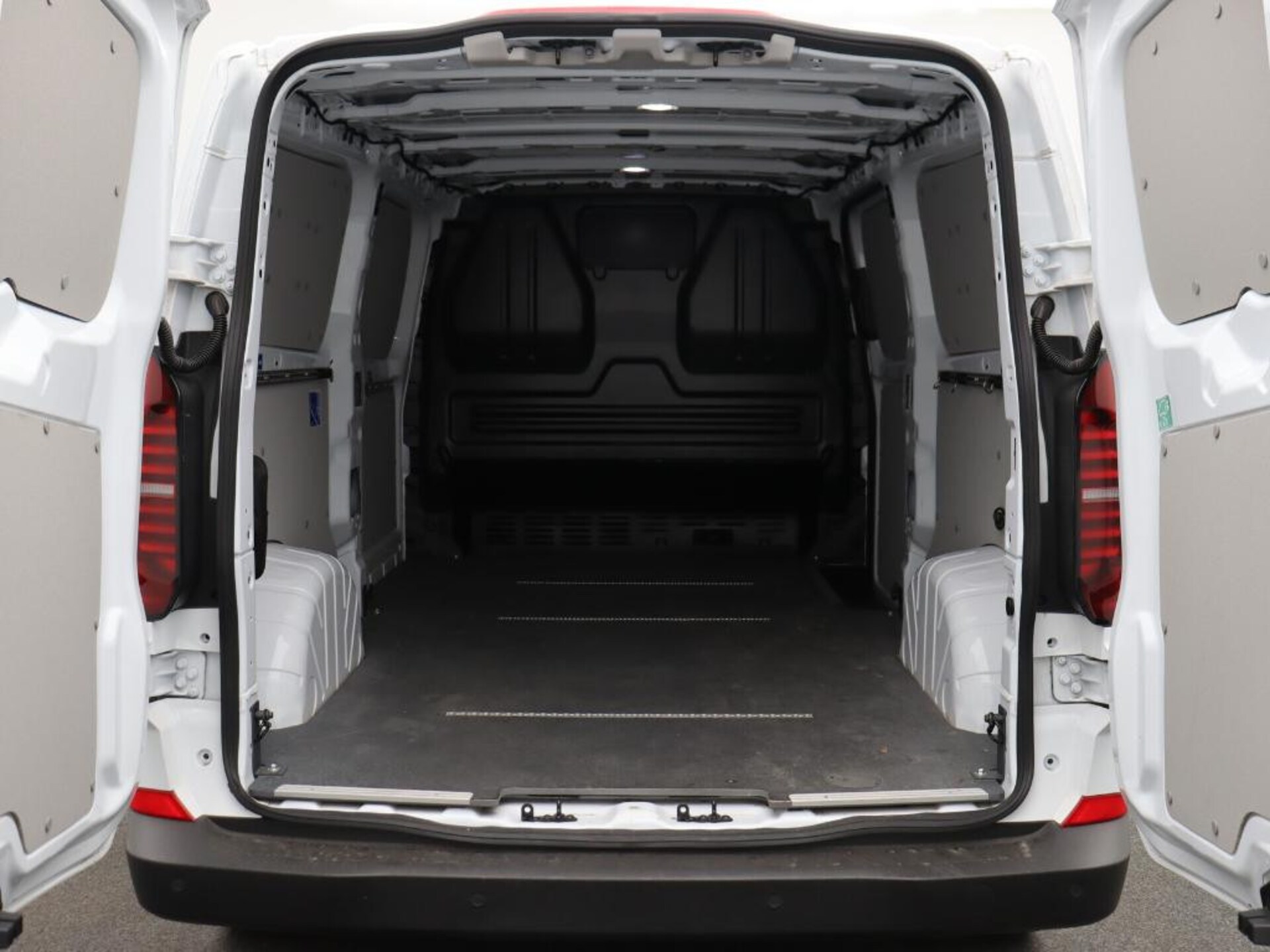 Volkswagen Transporter Kasten langer Radstand