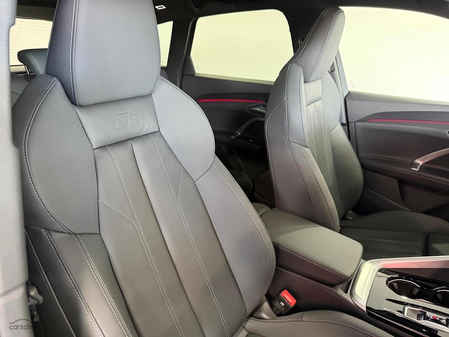Image about Audi Q5 SUV TDI quattro 150 kW sport
