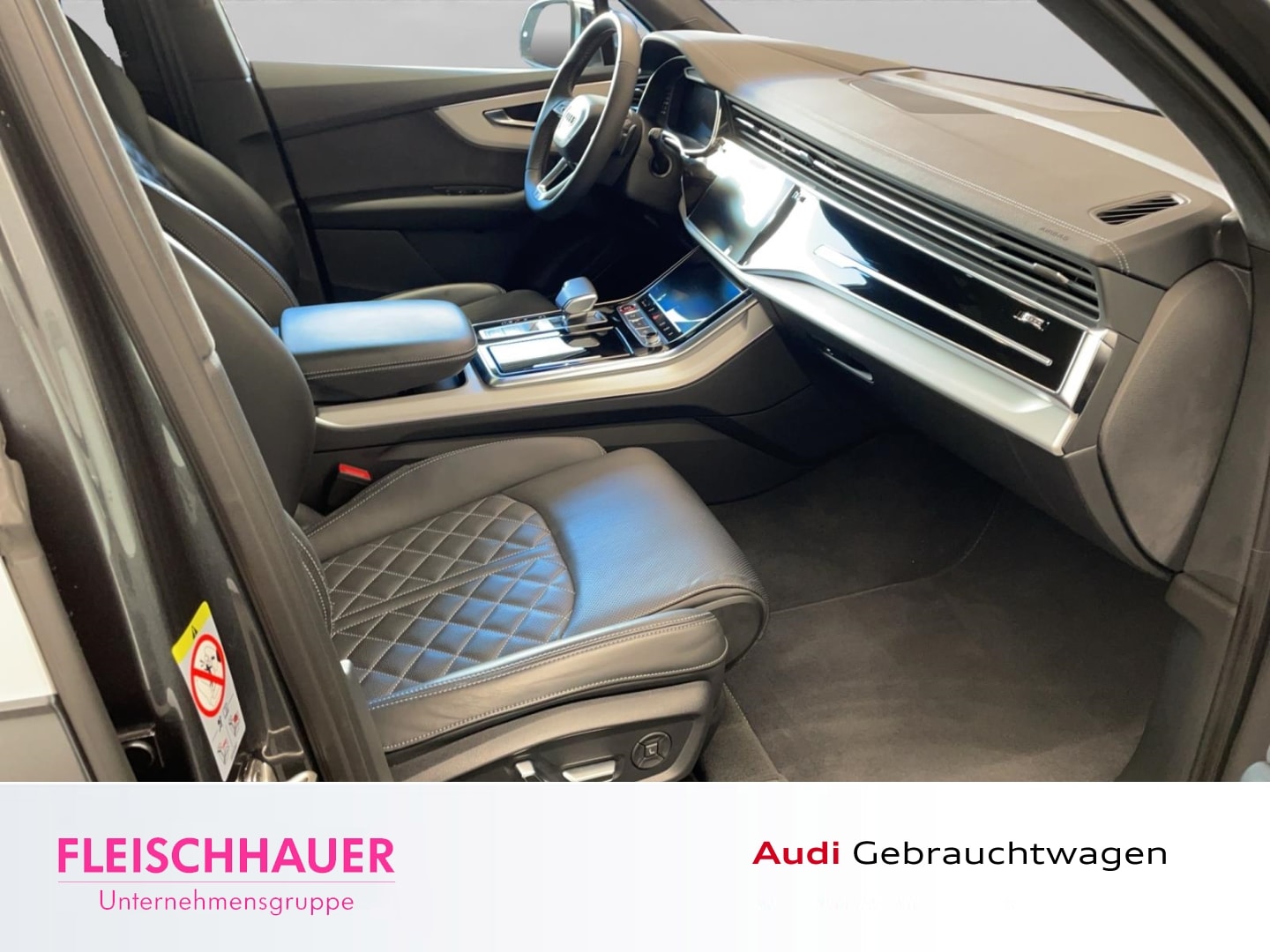 Bild über Audi SQ7 TFSI quattro tiptronic - für weitere Informationen kontaktieren Sie den Audi Partner
