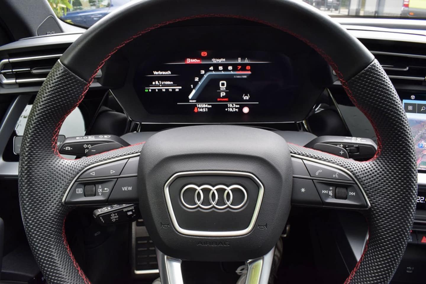 Bild über Audi A3 Sportback S line 35 TFSI S tronic - für weitere Informationen kontaktieren Sie den Audi Partner