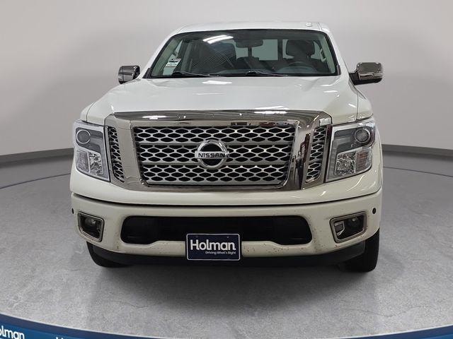 2017 Nissan Titan